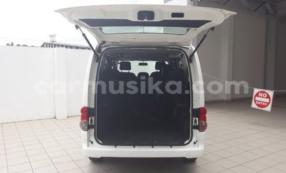 Nunua Ilio tumika Nissan NV200 Nyeupe Gari ndani ya Beitbridge nchini Matabeleland Kusini Nunua Ilio tumika Nissan NV200 Nyeupe Gari ndani ya Beitbridge nchini Matabeleland Kusini