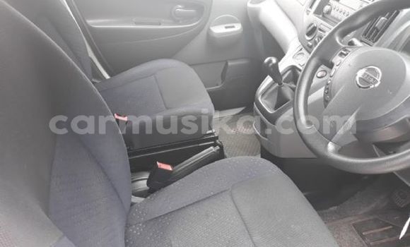 Nunua Ilio tumika Nissan NV200 Nyeupe Gari ndani ya Beitbridge nchini Matabeleland Kusini Nunua Ilio tumika Nissan NV200 Nyeupe Gari ndani ya Beitbridge nchini Matabeleland Kusini