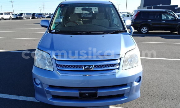Buy Used Toyota Noah Blue Car in Beitbridge in Matabeleland South