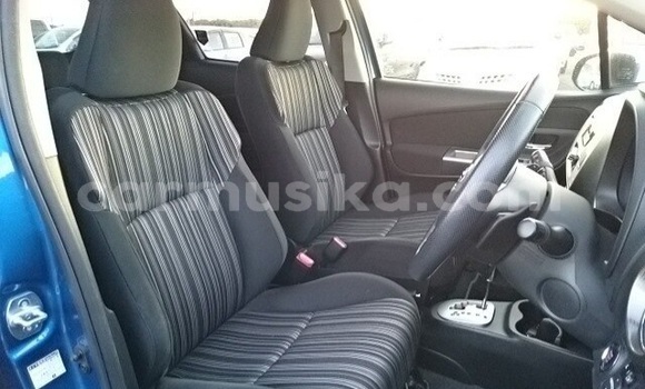 Buy Used Toyota Vitz Blue Car in Beitbridge in Matabeleland South Buy Used Toyota Vitz Blue Car in Beitbridge in Matabeleland South