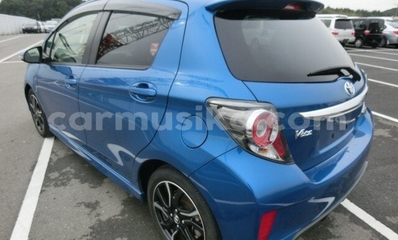 Buy Used Toyota Vitz Blue Car in Beitbridge in Matabeleland South Buy Used Toyota Vitz Blue Car in Beitbridge in Matabeleland South