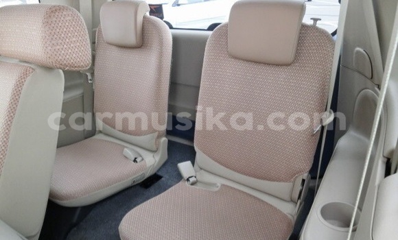 Buy Used Toyota Sienta Blue Car in Beitbridge in Matabeleland South Buy Used Toyota Sienta Blue Car in Beitbridge in Matabeleland South