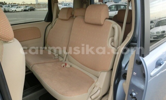 Buy Used Toyota Sienta Blue Car in Beitbridge in Matabeleland South Buy Used Toyota Sienta Blue Car in Beitbridge in Matabeleland South