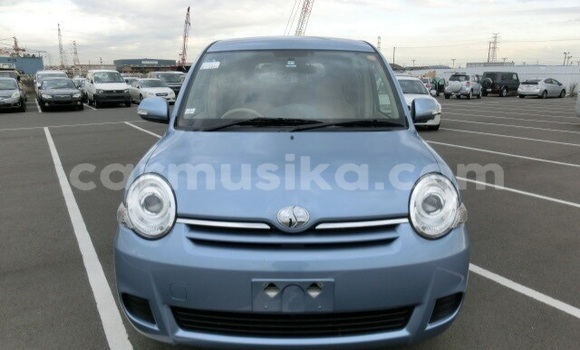 Buy Used Toyota Sienta Blue Car in Beitbridge in Matabeleland South Buy Used Toyota Sienta Blue Car in Beitbridge in Matabeleland South