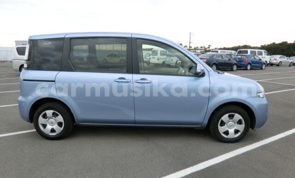 Buy Used Toyota Sienta Blue Car in Beitbridge in Matabeleland South Buy Used Toyota Sienta Blue Car in Beitbridge in Matabeleland South