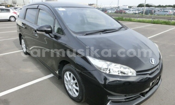 Buy Used Toyota Wish Black Car in Beitbridge in Matabeleland South