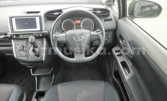 Tenga Tsaru Toyota Wish Nhema Mota in Beitbridge in Matabeleland South Tenga Tsaru Toyota Wish Nhema Mota in Beitbridge in Matabeleland South
