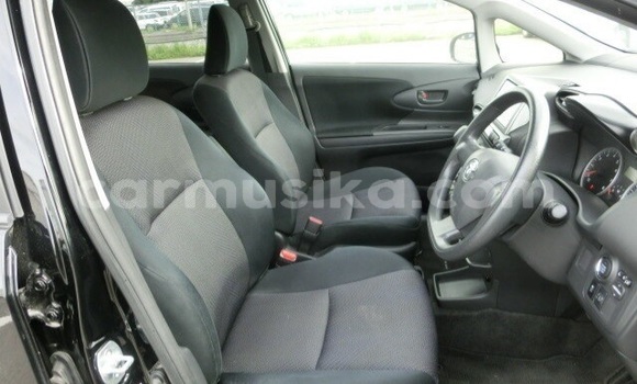 Tenga Tsaru Toyota Wish Nhema Mota in Beitbridge in Matabeleland South Tenga Tsaru Toyota Wish Nhema Mota in Beitbridge in Matabeleland South