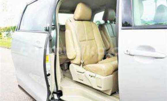 Tenga Tsaru Toyota Estima Chena Mota in Beitbridge in Matabeleland South Tenga Tsaru Toyota Estima Chena Mota in Beitbridge in Matabeleland South