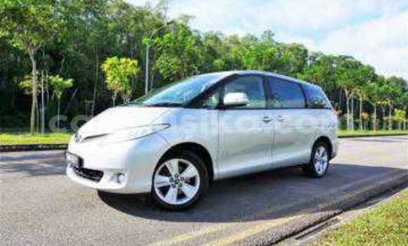 Tenga Tsaru Toyota Estima Chena Mota in Beitbridge in Matabeleland South Tenga Tsaru Toyota Estima Chena Mota in Beitbridge in Matabeleland South