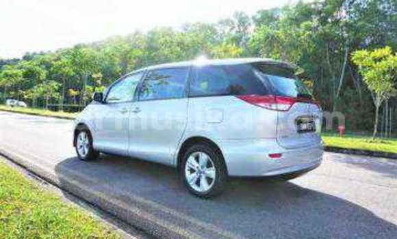 Tenga Tsaru Toyota Estima Chena Mota in Beitbridge in Matabeleland South Tenga Tsaru Toyota Estima Chena Mota in Beitbridge in Matabeleland South