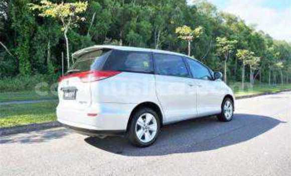 Tenga Tsaru Toyota Estima Chena Mota in Beitbridge in Matabeleland South Tenga Tsaru Toyota Estima Chena Mota in Beitbridge in Matabeleland South