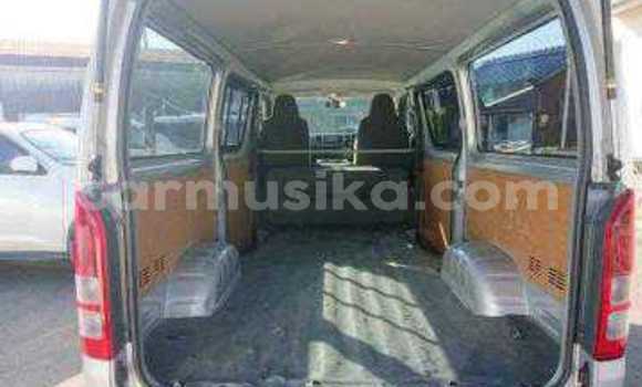 Tenga Tsaru Toyota Hiace Chena Mota in Beitbridge in Matabeleland South Tenga Tsaru Toyota Hiace Chena Mota in Beitbridge in Matabeleland South