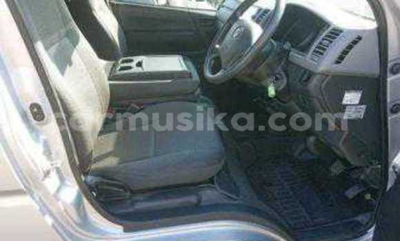 Tenga Tsaru Toyota Hiace Chena Mota in Beitbridge in Matabeleland South Tenga Tsaru Toyota Hiace Chena Mota in Beitbridge in Matabeleland South