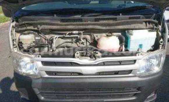 Tenga Tsaru Toyota Hiace Chena Mota in Beitbridge in Matabeleland South Tenga Tsaru Toyota Hiace Chena Mota in Beitbridge in Matabeleland South