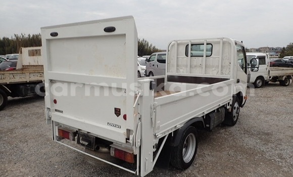 Buy Used Toyota Dyna White Truck in Beitbridge in Matabeleland South Buy Used Toyota Dyna White Truck in Beitbridge in Matabeleland South