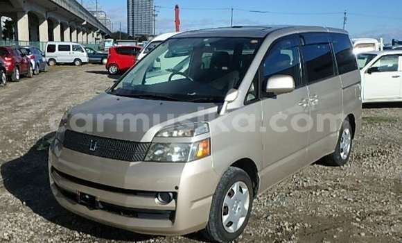 Acheter Occasion Voiture Toyota Voxy Beige à Beitbridge, Matabeleland South Acheter Occasion Voiture Toyota Voxy Beige à Beitbridge, Matabeleland South