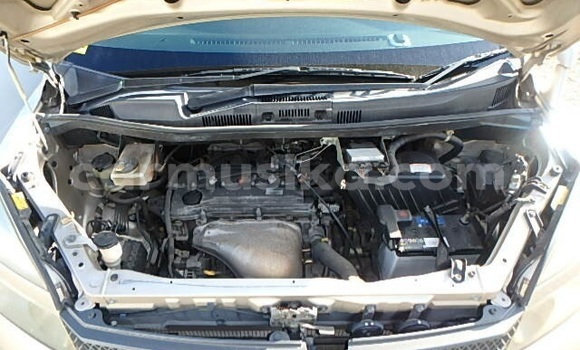 Acheter Occasion Voiture Toyota Voxy Beige à Beitbridge, Matabeleland South Acheter Occasion Voiture Toyota Voxy Beige à Beitbridge, Matabeleland South