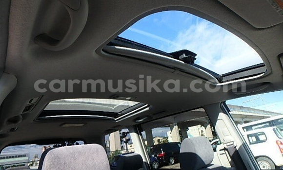 Acheter Occasion Voiture Toyota Voxy Beige à Beitbridge, Matabeleland South Acheter Occasion Voiture Toyota Voxy Beige à Beitbridge, Matabeleland South