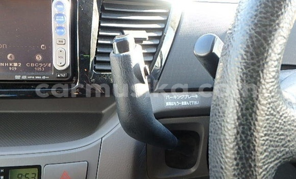 Acheter Occasion Voiture Toyota Voxy Beige à Beitbridge, Matabeleland South Acheter Occasion Voiture Toyota Voxy Beige à Beitbridge, Matabeleland South