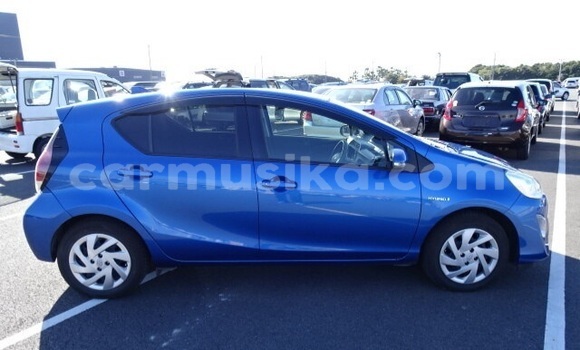 Buy Used Toyota Aqua Blue Car in Beitbridge in Matabeleland South Buy Used Toyota Aqua Blue Car in Beitbridge in Matabeleland South