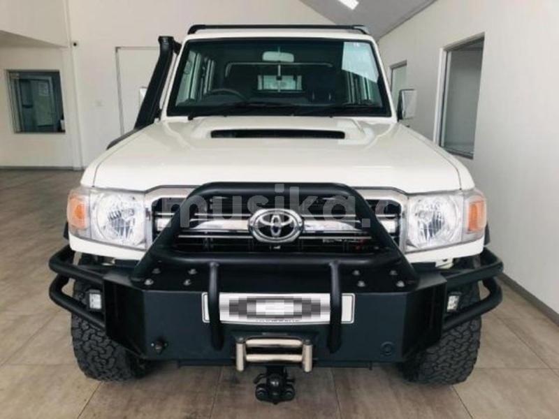 Big with watermark toyota land cruiser matabeleland south beitbridge 26107