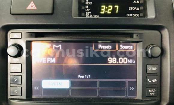 Acheter Occasion Voiture Toyota Land Cruiser Blanc à Beitbridge, Matabeleland South Acheter Occasion Voiture Toyota Land Cruiser Blanc à Beitbridge, Matabeleland South