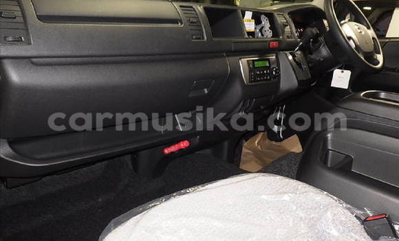 Acheter Occasion Voiture Toyota Hiace Blanc à Beitbridge, Matabeleland South Acheter Occasion Voiture Toyota Hiace Blanc à Beitbridge, Matabeleland South