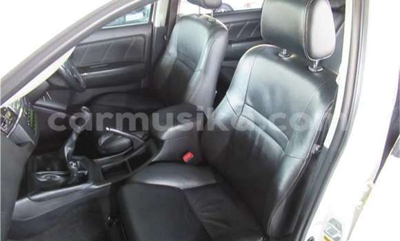 Acheter Occasion Voiture Toyota Fortuner Blanc à Beitbridge, Matabeleland South Acheter Occasion Voiture Toyota Fortuner Blanc à Beitbridge, Matabeleland South