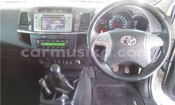 Acheter Occasion Voiture Toyota Fortuner Blanc à Beitbridge, Matabeleland South Acheter Occasion Voiture Toyota Fortuner Blanc à Beitbridge, Matabeleland South