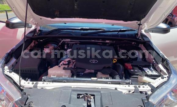 Acheter Occasion Voiture Toyota Hilux Blanc à Beitbridge, Matabeleland South Acheter Occasion Voiture Toyota Hilux Blanc à Beitbridge, Matabeleland South