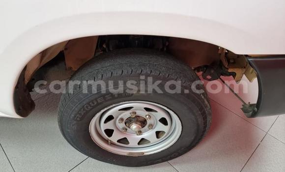 Acheter Occasion Voiture Nissan NP 300 Blanc à Beitbridge, Matabeleland South Acheter Occasion Voiture Nissan NP 300 Blanc à Beitbridge, Matabeleland South