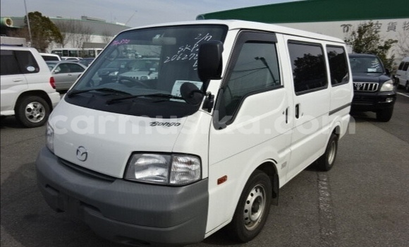 Nunua Ilio tumika Mazda Bongo Nyeupe Gari ndani ya Beitbridge nchini Matabeleland Kusini