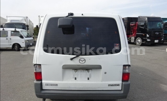 Acheter Occasion Voiture Mazda Bongo Blanc à Beitbridge, Matabeleland South Acheter Occasion Voiture Mazda Bongo Blanc à Beitbridge, Matabeleland South