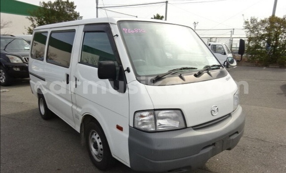 Acheter Occasion Voiture Mazda Bongo Blanc à Beitbridge, Matabeleland South Acheter Occasion Voiture Mazda Bongo Blanc à Beitbridge, Matabeleland South