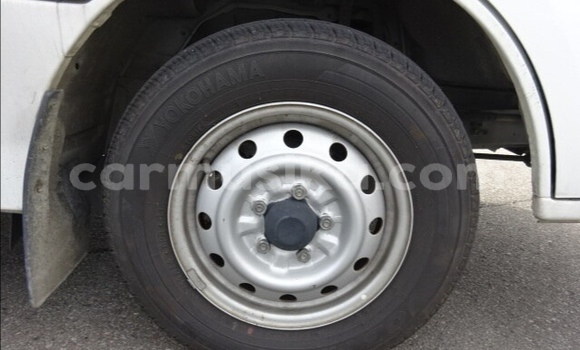 Acheter Occasion Voiture Mazda Bongo Blanc à Beitbridge, Matabeleland South Acheter Occasion Voiture Mazda Bongo Blanc à Beitbridge, Matabeleland South