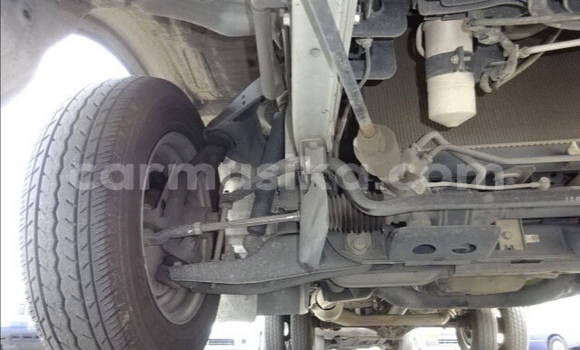 Acheter Occasion Voiture Mazda Bongo Blanc à Beitbridge, Matabeleland South Acheter Occasion Voiture Mazda Bongo Blanc à Beitbridge, Matabeleland South