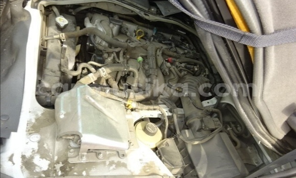 Acheter Occasion Voiture Mazda Bongo Blanc à Beitbridge, Matabeleland South Acheter Occasion Voiture Mazda Bongo Blanc à Beitbridge, Matabeleland South