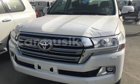 Buy Used Toyota Land Cruiser White Car in Harare in Harare Buy Used Toyota Land Cruiser White Car in Harare in Harare