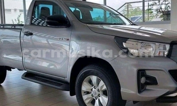 Buy Used Toyota Hilux Silver Car in Beitbridge in Matabeleland South Buy Used Toyota Hilux Silver Car in Beitbridge in Matabeleland South