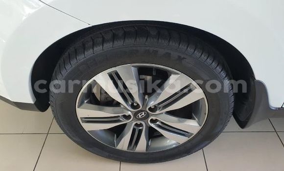 Buy Used Hyundai ix35 White Car in Beitbridge in Matabeleland South Buy Used Hyundai ix35 White Car in Beitbridge in Matabeleland South