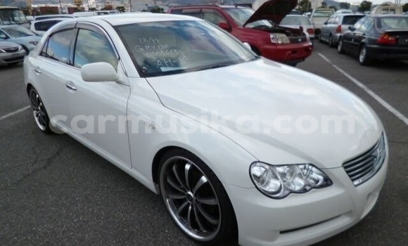 Tenga Tsaru Toyota Mark X Chena Mota in Beitbridge in Matabeleland South Tenga Tsaru Toyota Mark X Chena Mota in Beitbridge in Matabeleland South