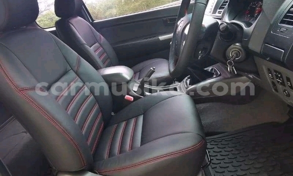 Buy Used Toyota Hilux White Car in Beitbridge in Matabeleland South Buy Used Toyota Hilux White Car in Beitbridge in Matabeleland South