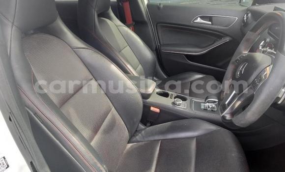 Acheter Occasion Voiture Mercedes‒Benz A-klasse Blanc à Beitbridge, Matabeleland South Acheter Occasion Voiture Mercedes‒Benz A-klasse Blanc à Beitbridge, Matabeleland South