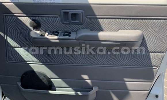 Acheter Occasion Voiture Toyota Land Cruiser Blanc à Beitbridge, Matabeleland South Acheter Occasion Voiture Toyota Land Cruiser Blanc à Beitbridge, Matabeleland South