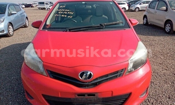 Acheter Occasion Voiture Toyota Vitz Rouge à Beitbridge, Matabeleland South