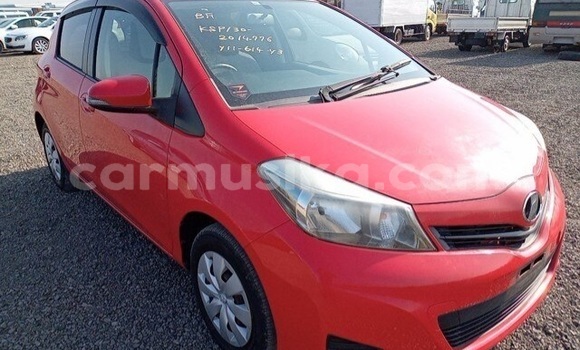 Nunua Ilio tumika Toyota Vitz Nyekundu Gari ndani ya Beitbridge nchini Matabeleland Kusini Nunua Ilio tumika Toyota Vitz Nyekundu Gari ndani ya Beitbridge nchini Matabeleland Kusini