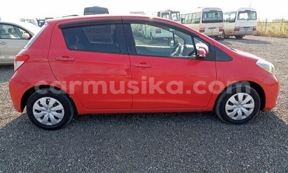 Nunua Ilio tumika Toyota Vitz Nyekundu Gari ndani ya Beitbridge nchini Matabeleland Kusini Nunua Ilio tumika Toyota Vitz Nyekundu Gari ndani ya Beitbridge nchini Matabeleland Kusini