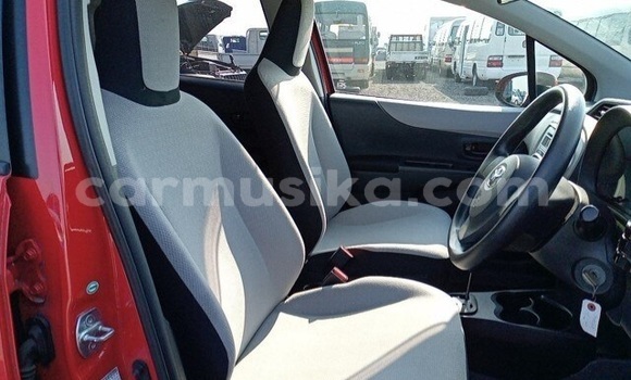 Nunua Ilio tumika Toyota Vitz Nyekundu Gari ndani ya Beitbridge nchini Matabeleland Kusini Nunua Ilio tumika Toyota Vitz Nyekundu Gari ndani ya Beitbridge nchini Matabeleland Kusini