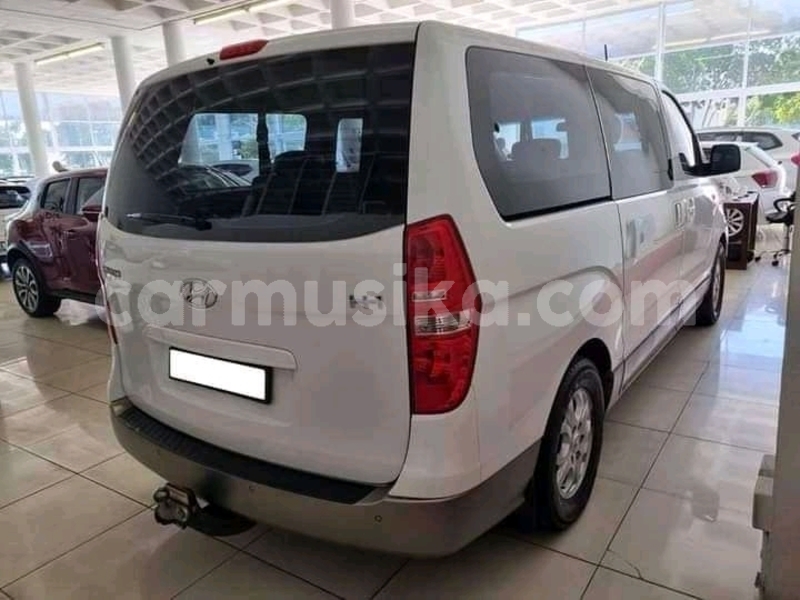 Big with watermark hyundai h1 matabeleland south beitbridge 26148